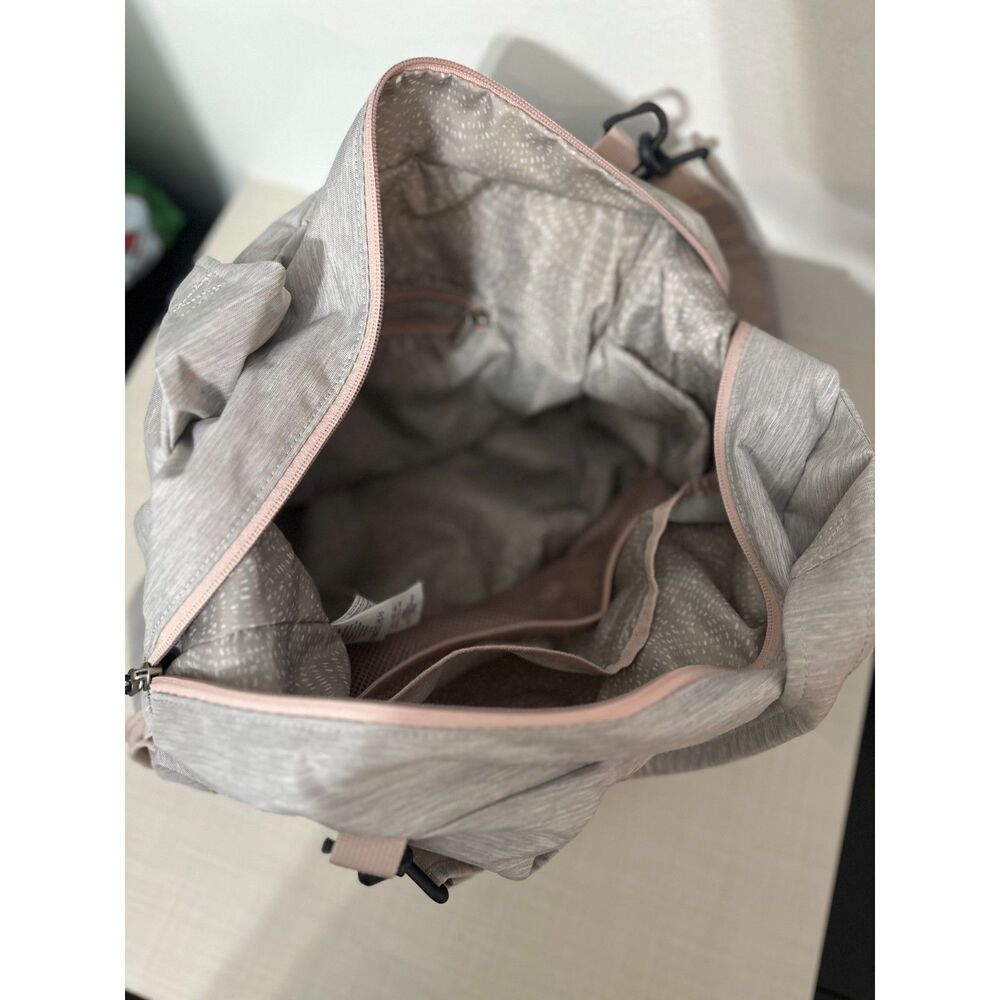 Eddie Bauer Mini Zen Tote Grey Gym Bag Travel Carry On Zipper Luggage - Picture 2 of 6